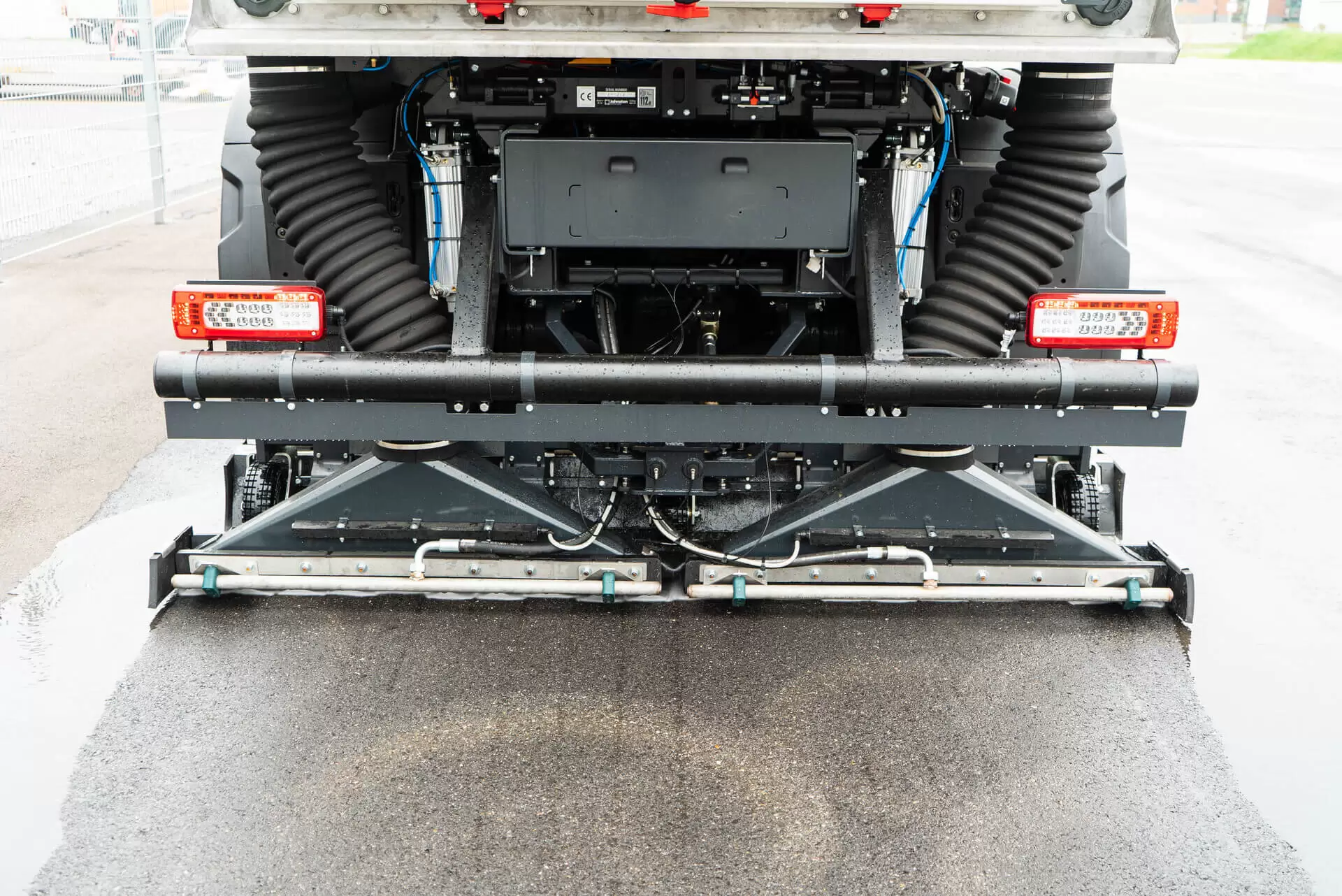 V80 Rear Suction (2)